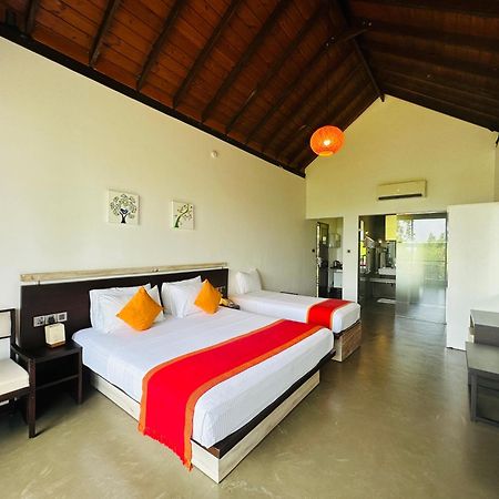Chari Lake Boutique Hotel Habaraduwa Central Extérieur photo