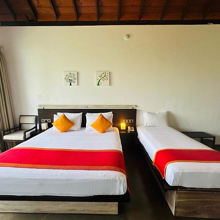 Chari Lake Boutique Hotel Habaraduwa Central Extérieur photo