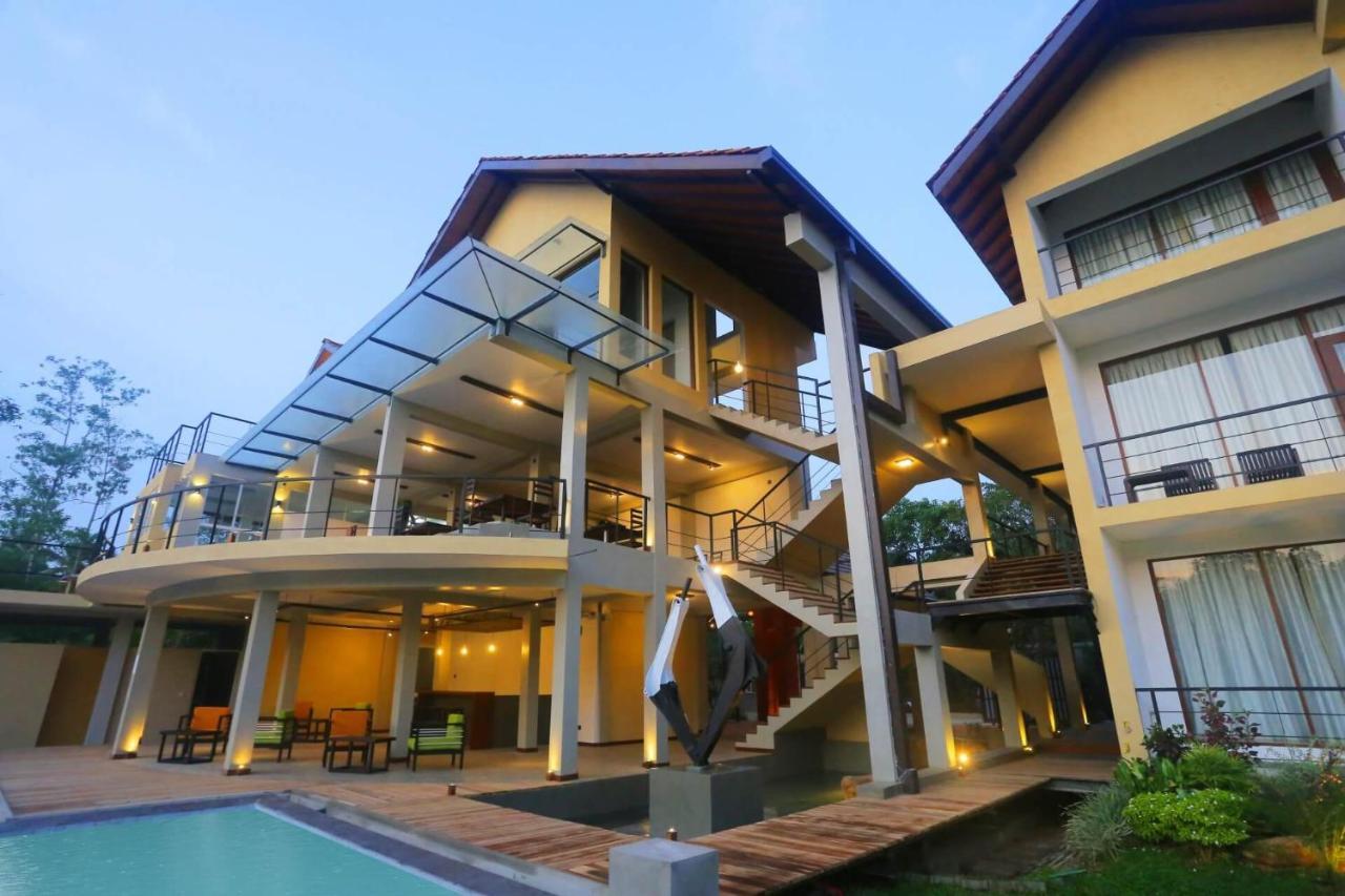 Chari Lake Boutique Hotel Habaraduwa Central Extérieur photo
