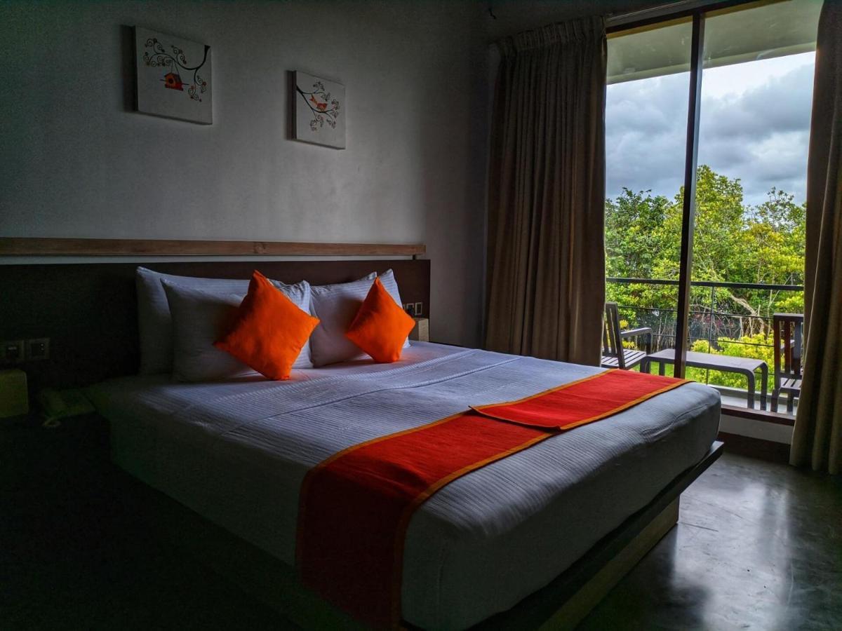 Chari Lake Boutique Hotel Habaraduwa Central Extérieur photo