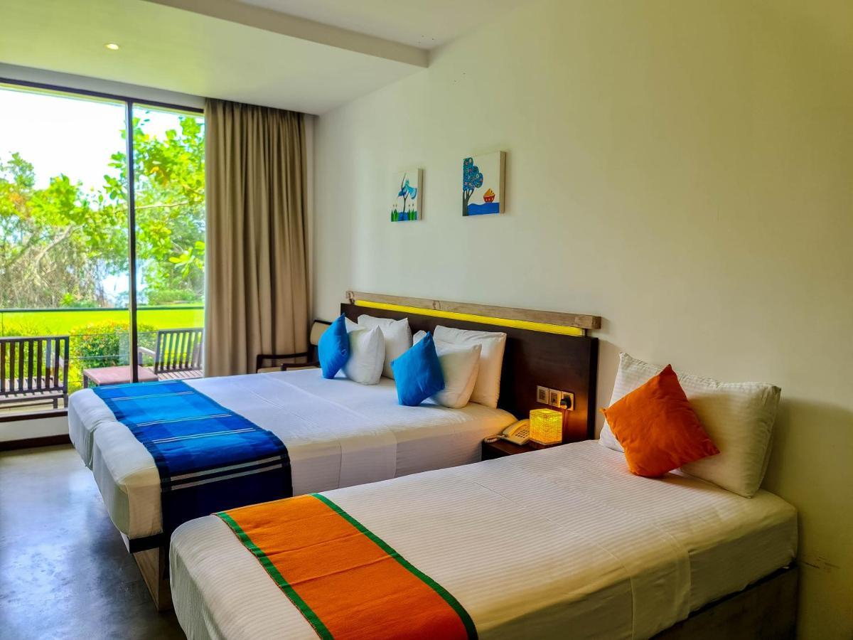 Chari Lake Boutique Hotel Habaraduwa Central Extérieur photo