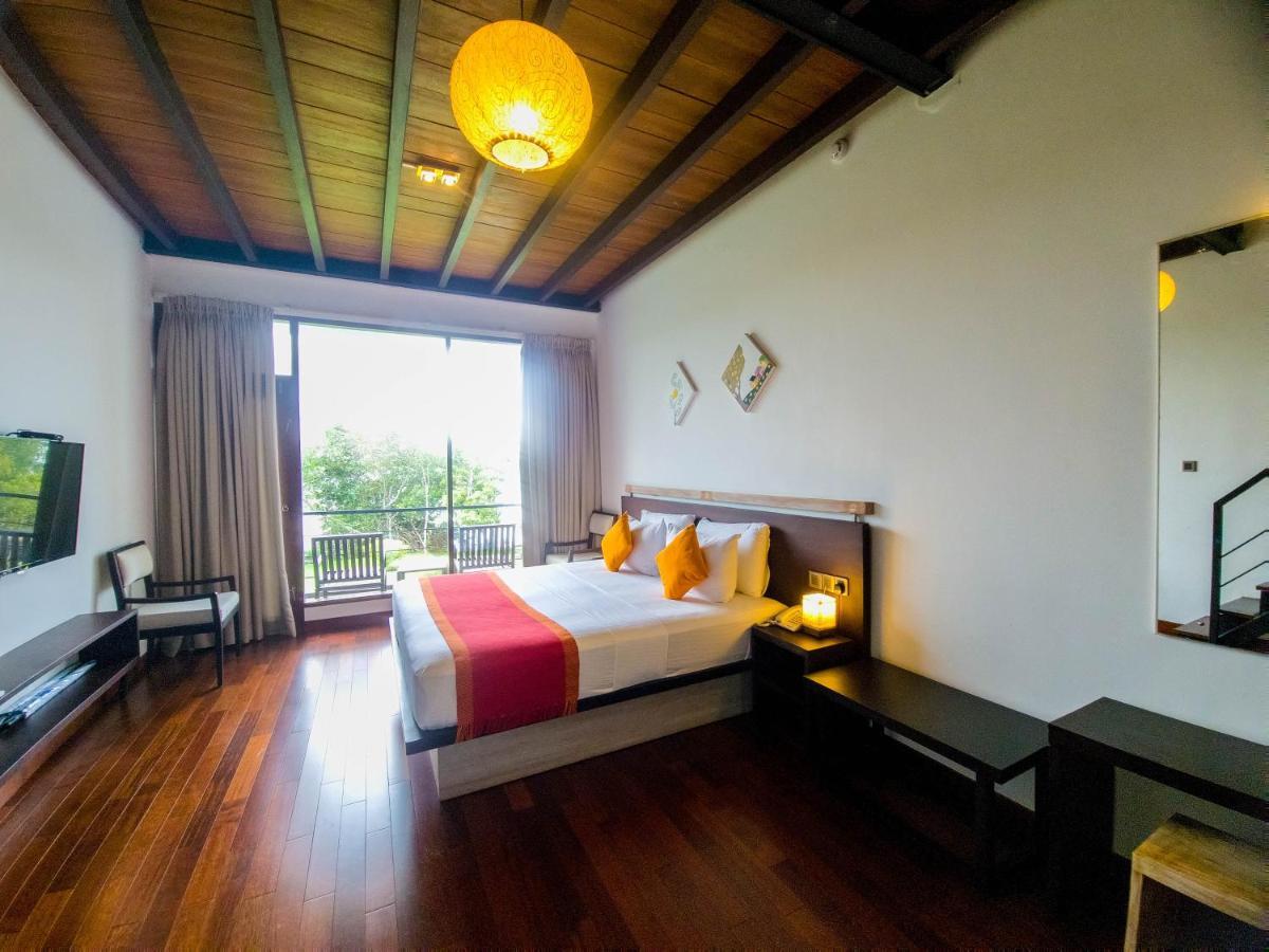 Chari Lake Boutique Hotel Habaraduwa Central Extérieur photo