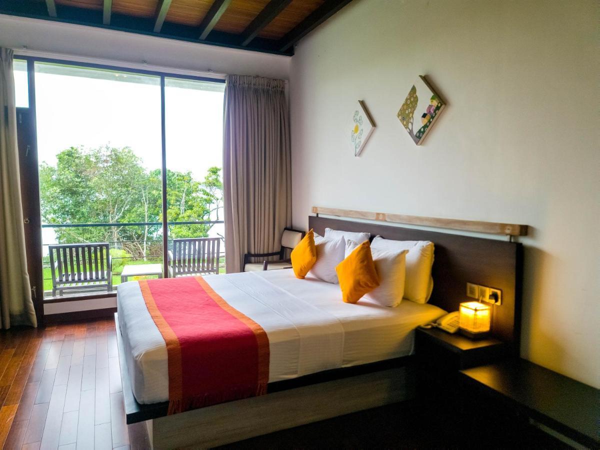 Chari Lake Boutique Hotel Habaraduwa Central Extérieur photo