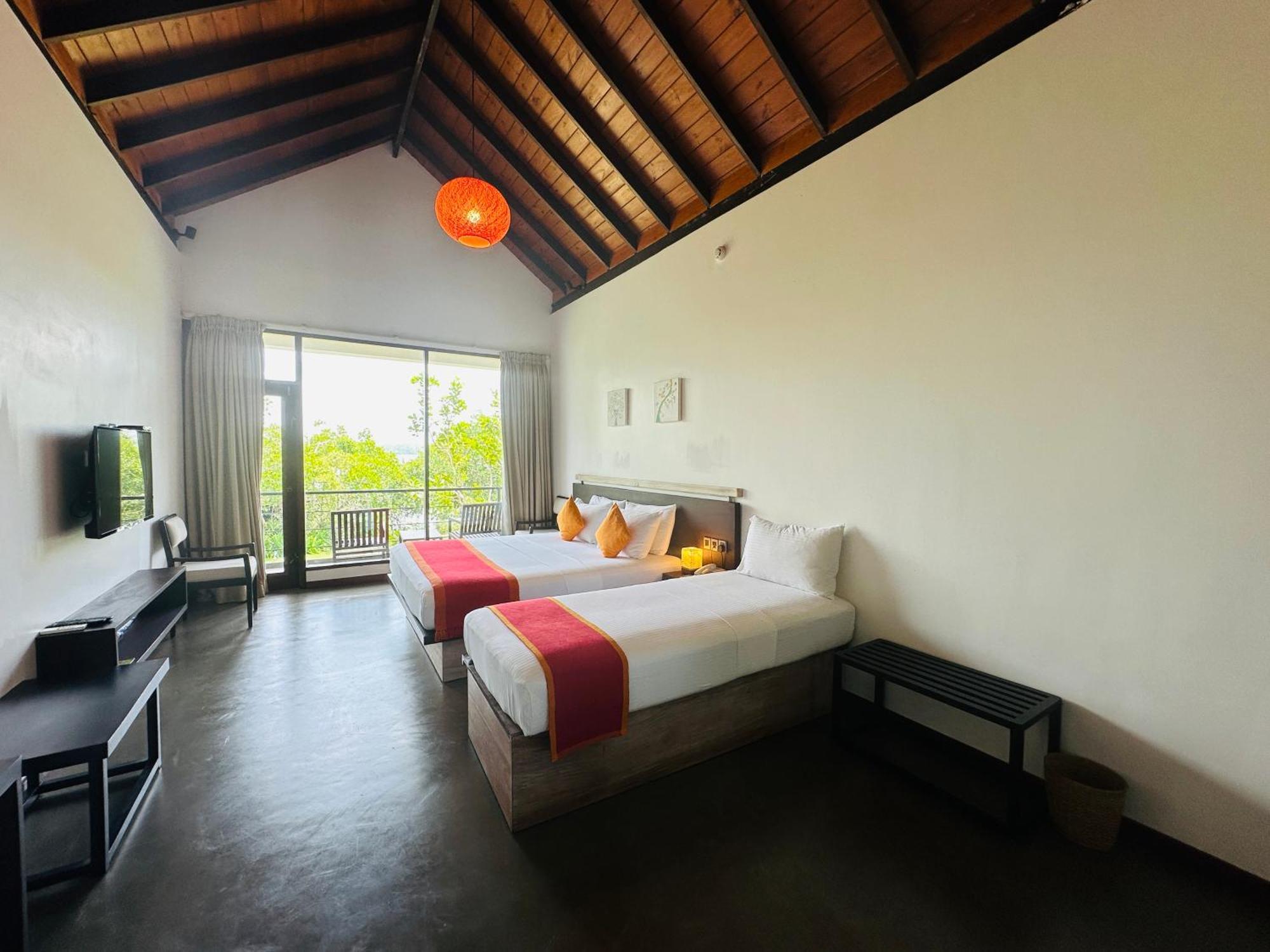 Chari Lake Boutique Hotel Habaraduwa Central Extérieur photo