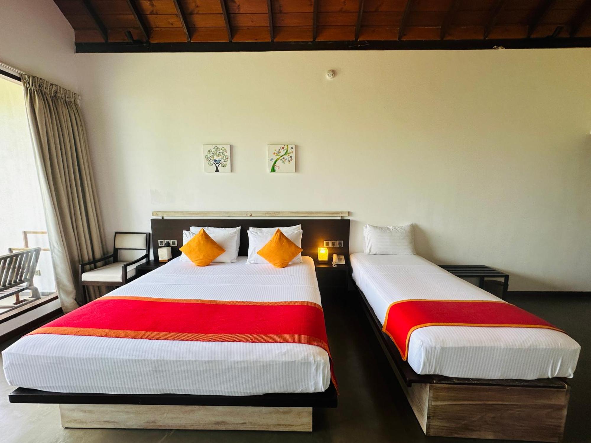 Chari Lake Boutique Hotel Habaraduwa Central Extérieur photo